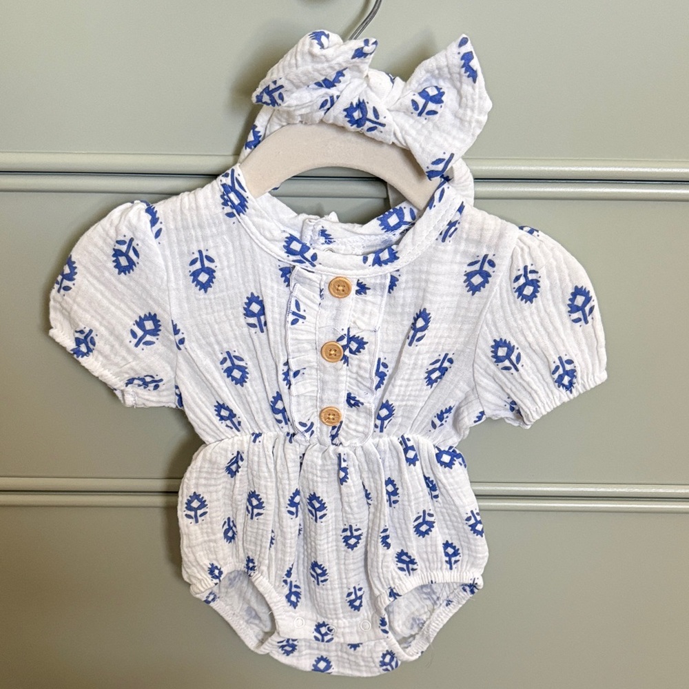 Rachel Zoe White and Blue Baby Romper with Headband never worn